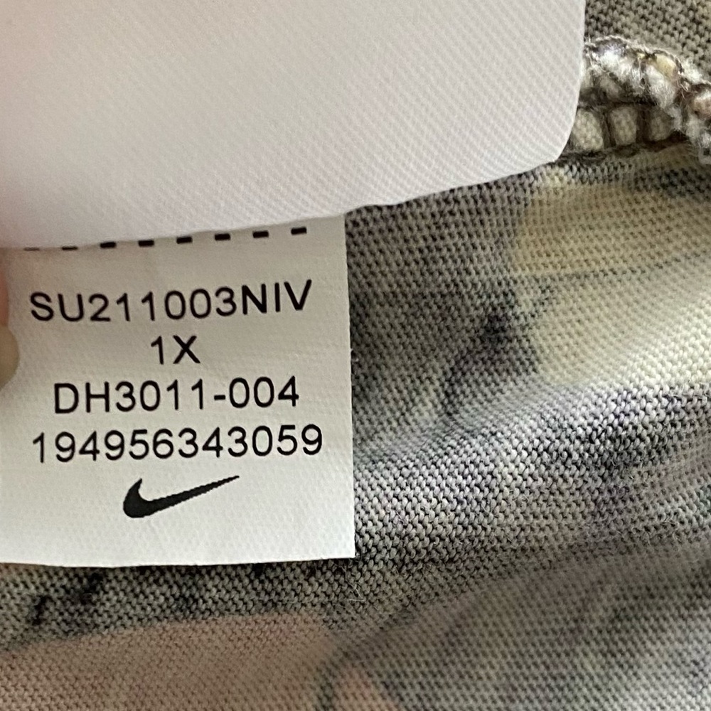 Nike Femme Short Sleeve Knit Top Floral Cropped Boxy Sporty Spring 1X - Picture 7 of 7